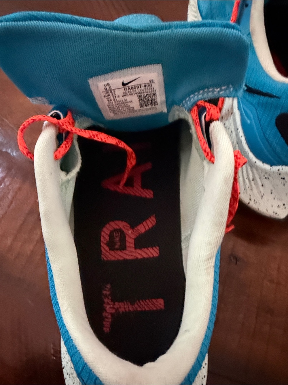 Nike Bright Blue Running Sneakers with Red-Orange Accents - Picture 5 of 6